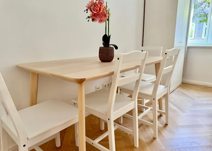 Modern Renovated Near Center شقة فيينا