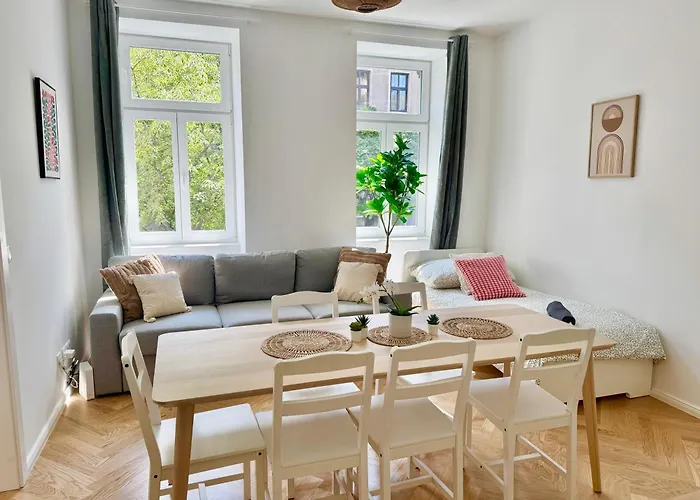 شقة Modern Renovated Near Center